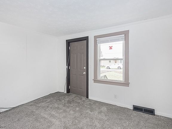 4th image of 9985 Colfax Dr