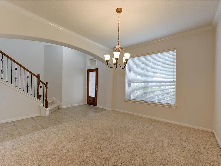 1903 Hampton Lakes Ct — Photo 5
