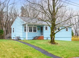 2 Blueberry Hill Rd, Groveland, MA 01834