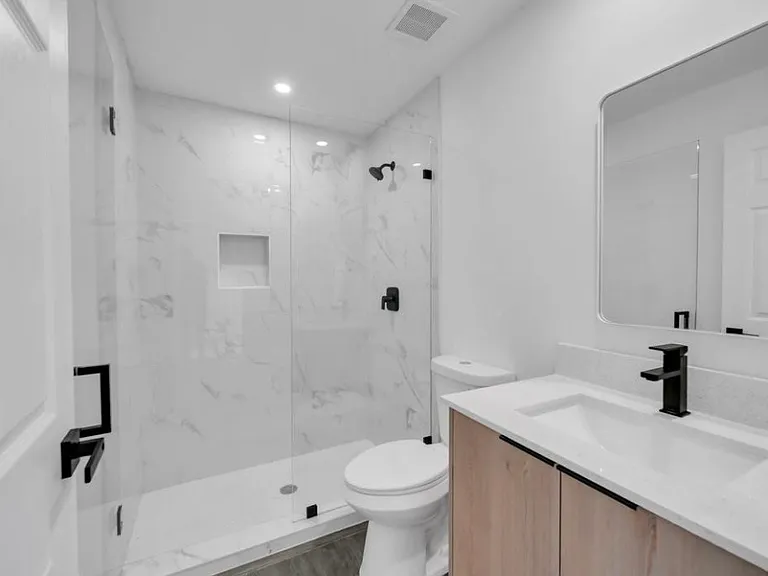 382 McArthur Blvd — Photo 8