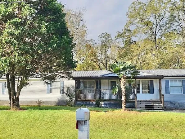 17033 Bayside Dr, Northport, AL 35475