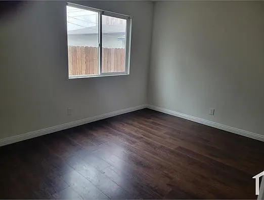 945 Leonard Pl — Photo 3
