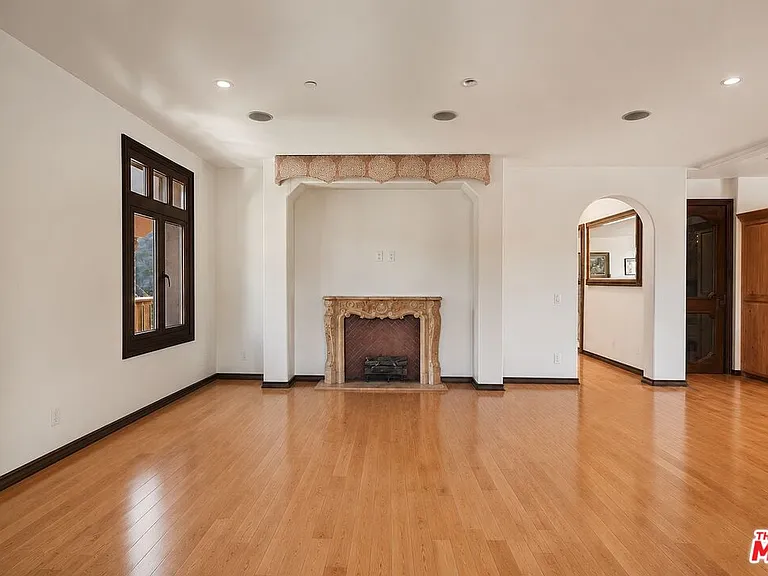 28305 Via Acero St — Photo 11