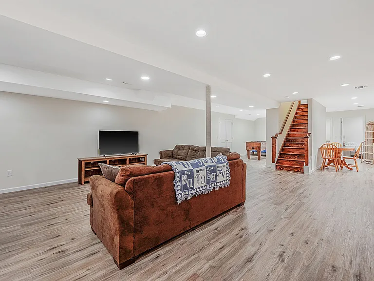 6 Bay Dr — Photo 19