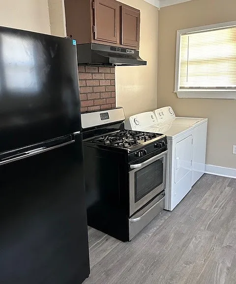1819 N Miro St — Photo 11