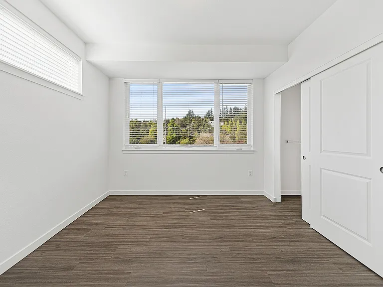 Pacific Ridge Apartments — Photo 26