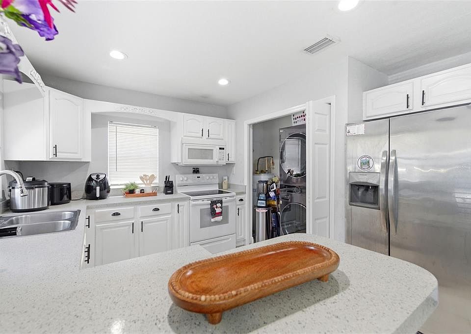 1st image of 3144 W Cordelia St