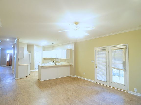 2nd image of 111 Canterbury Dr