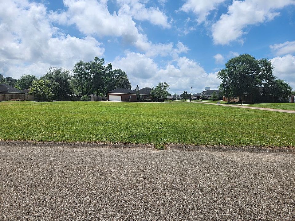 2nd image of 2917 Buttercreme Dr S