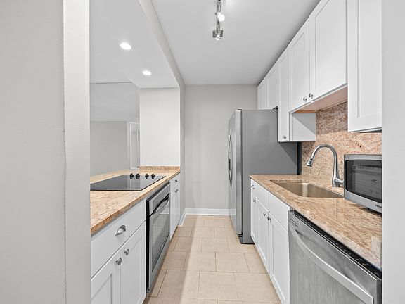 5th image of 535 N Michigan Ave APT 1106
