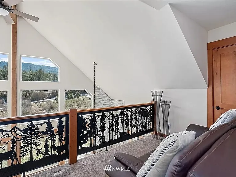 351 Dakota Heights Dr — Photo 20