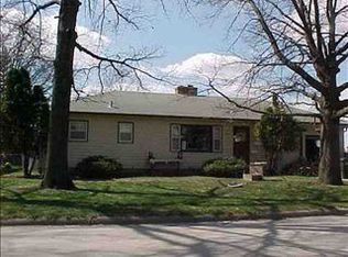 400 Ardmore St, Waterloo, IA 50701