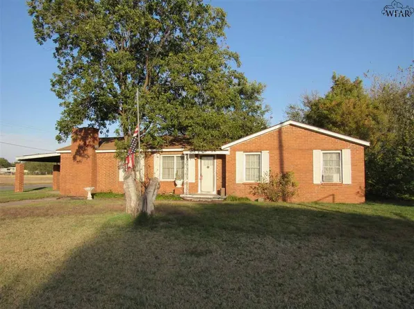 1213 Fm 368 S, Iowa Park, TX 76367