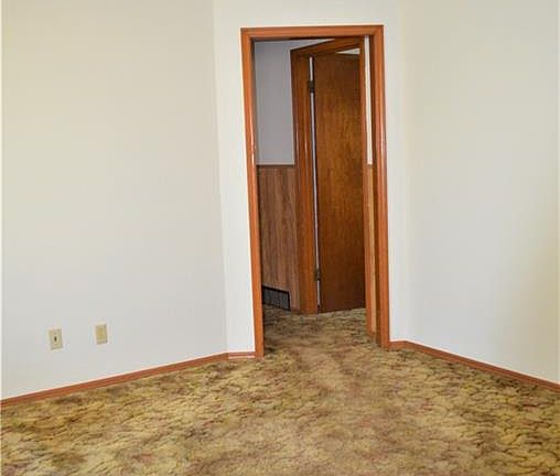 2nd image of 516 Linda Dr