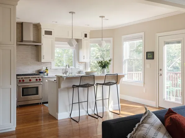 301 Huron Ave #2, Cambridge, MA 02138