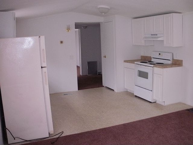 2nd image of 354 Highlands Way