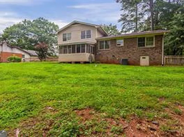 4722 Kenneth Dr SW, Lilburn, GA 30047