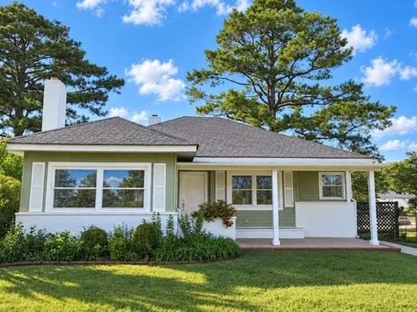 617 Cumberland St E, Cowan, TN 37318