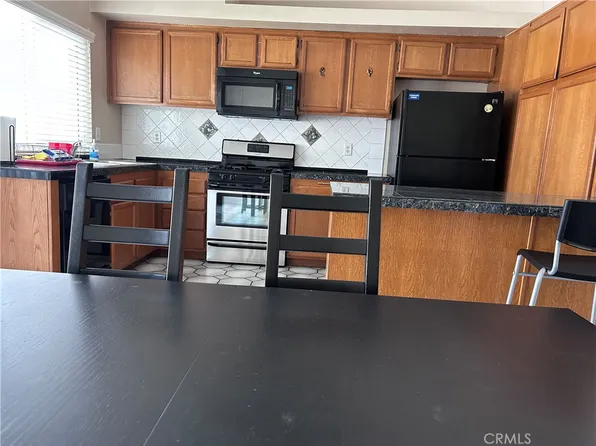 18102 Ceres Ave, Fontana, CA 92335