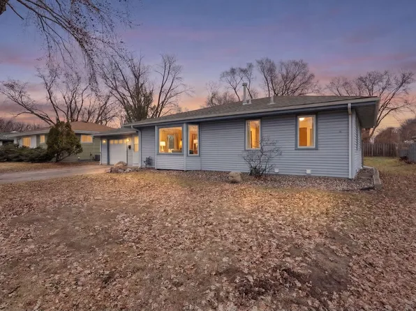 5631 6th St NE, Fridley, MN 55432