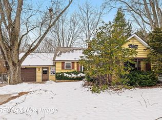 540 S Hemlock Rd, Hemlock, MI 48626