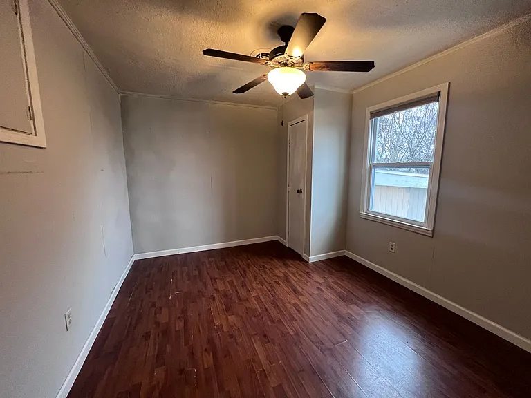 1217 Chestnut St — Photo 3