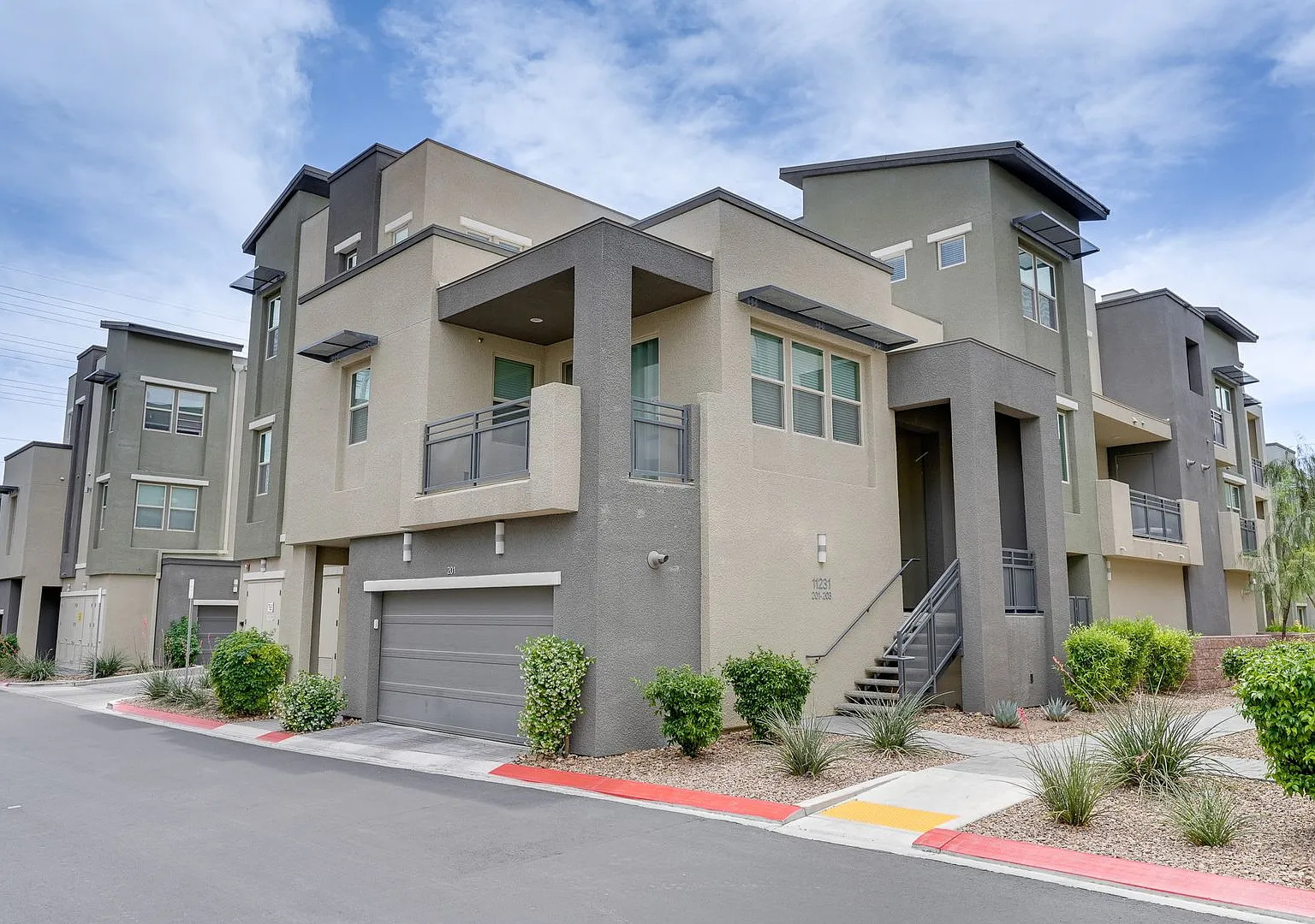 Exceptional 2 Bedroom Home In 89135 — Photo 1