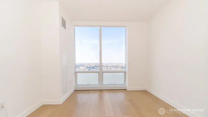 Rented by Silverstone Group USA Corp. | media 22