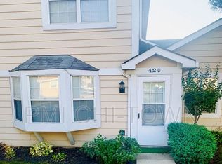 420 N Cambridge Dr, Palatine, IL 60067