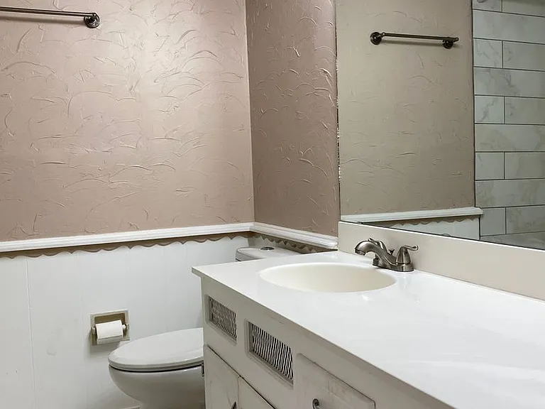 1411 Hampton Dr — Photo 13