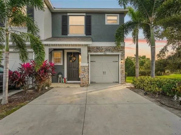 8701 Daydream St, Sarasota, FL 34238