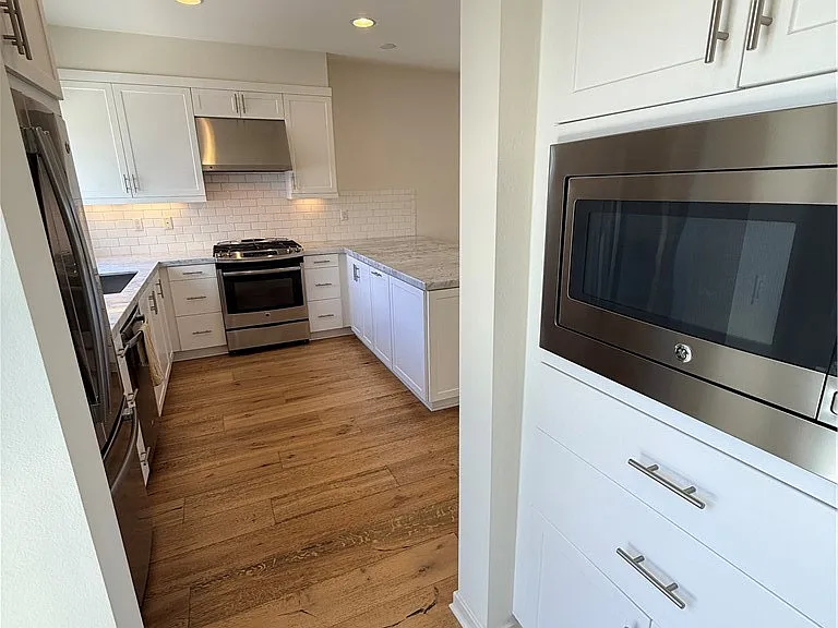 1527 Sullivan Ave — Photo 36