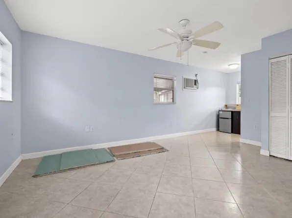 5921 7th Ave N, Saint Petersburg, FL 33710