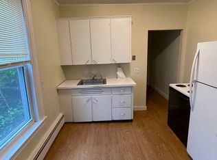 73 Malvern St APT 1A, Manchester, NH 03104