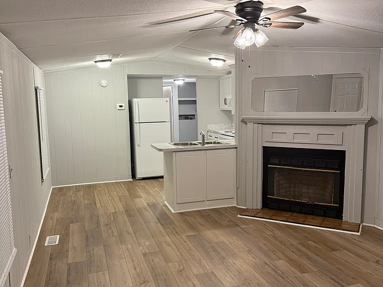135 Cgs Cir — Photo 2