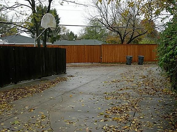 3rd image of 7869 Alto Caro Dr