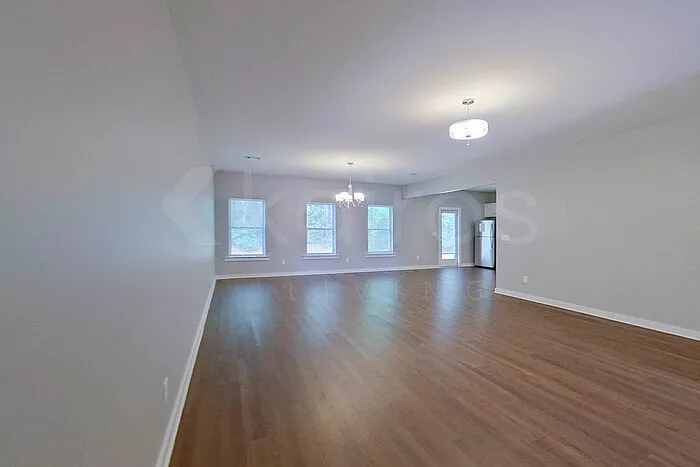3 bed, 2.0 bath, 1801 sqft, $1,895 — Photo 3