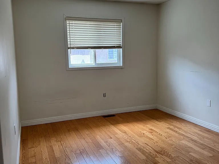 58 Brentcliff Dr #UPPER — Photo 40