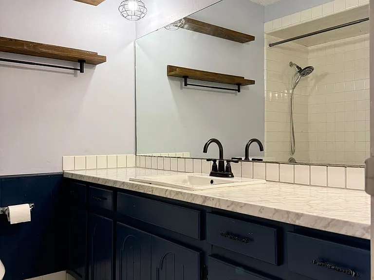 3604 Royal Oak Dr — Photo 16