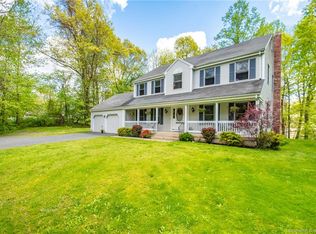 140 Deerfield Dr, Glastonbury, CT 06033