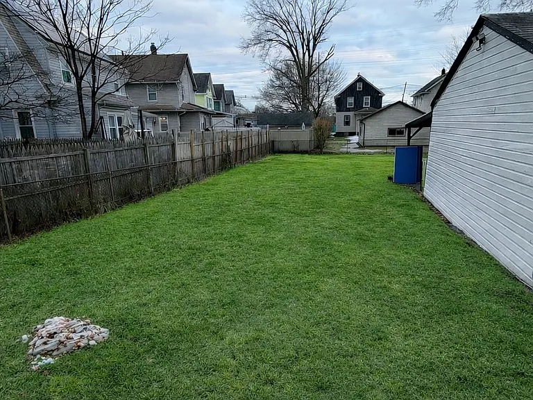 977 Jaques Ave — Photo 11