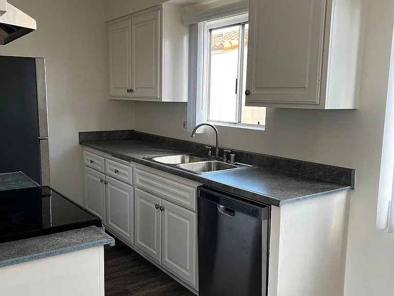 20308 Madison St. — Photo 4