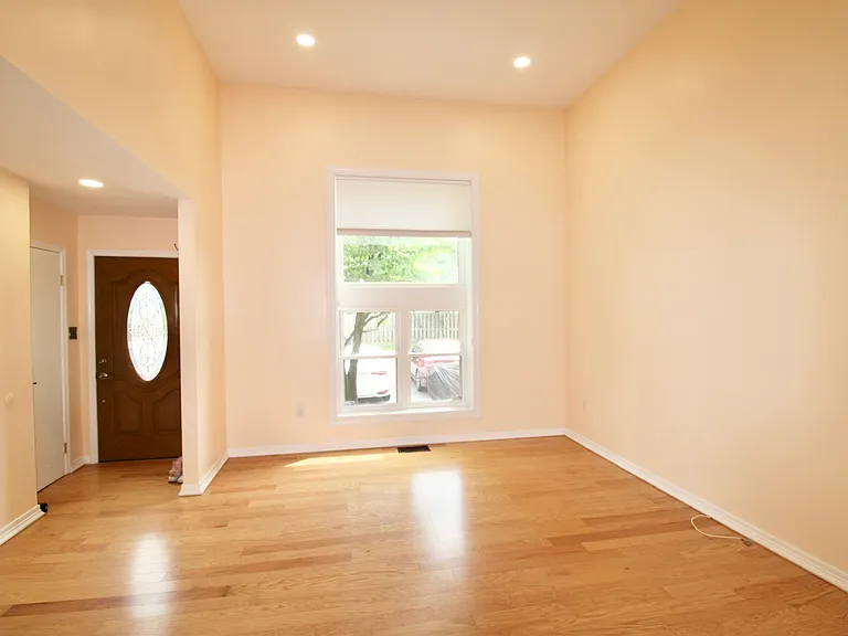 8501 Buckeye Ct — Photo 4