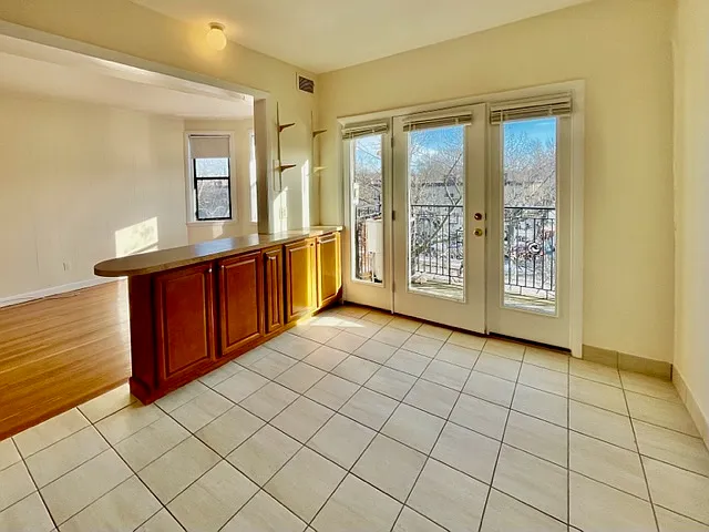3 bed, $4,000 — Photo 3