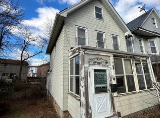 38 Treadwell Ave, Staten Island, NY 10302