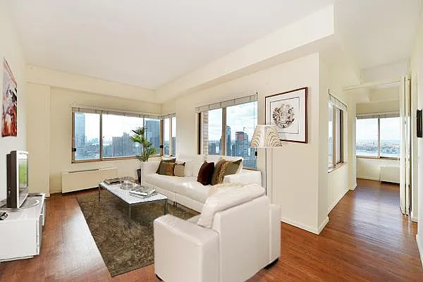 Sold by Kian Realty | media 5