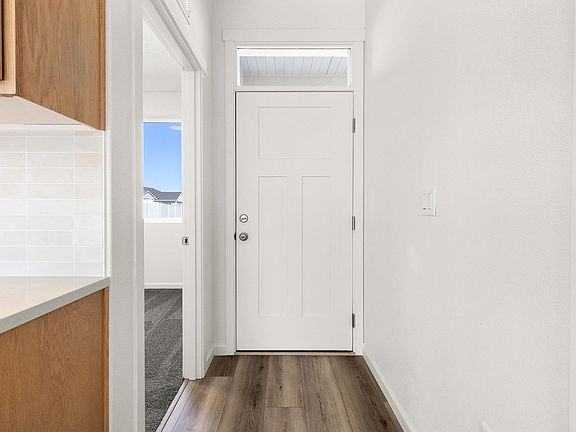 5th image of 1413 Jenna Ave