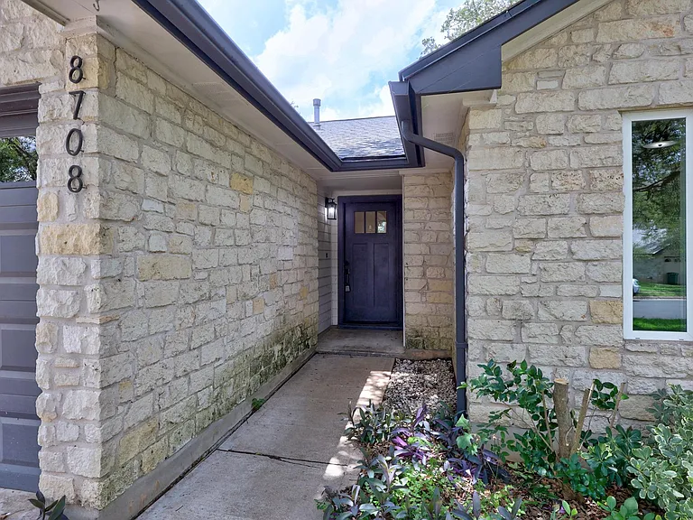 8708 Huebinger Pass — Photo 3
