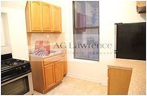 3rd image of 452 9th Ave APT 5