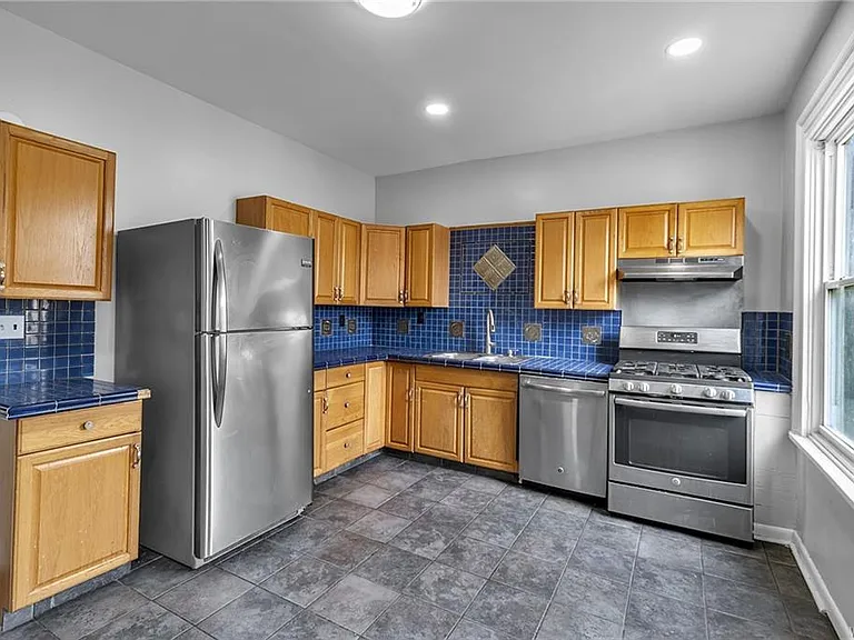 47 Fargo Ave #2 — Photo 2